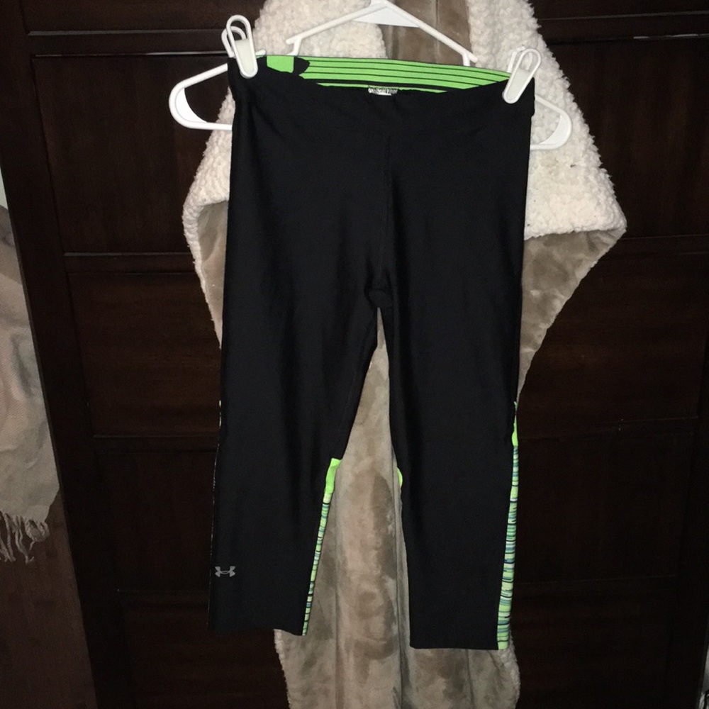 Variety of name brand workout pants. - Picture 4 of 8
